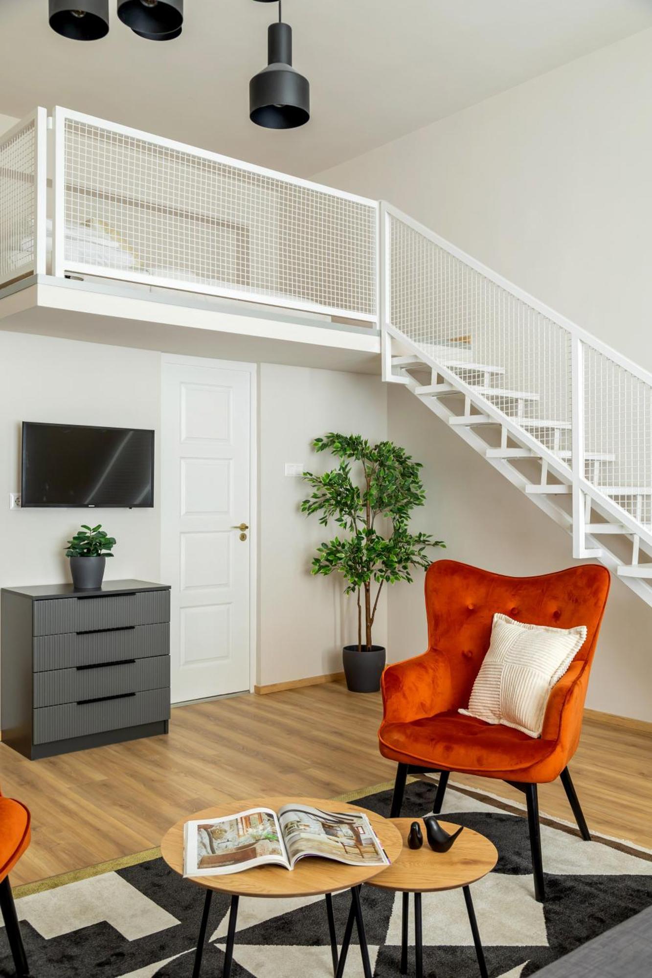 Apartment Fusion In Downtown *